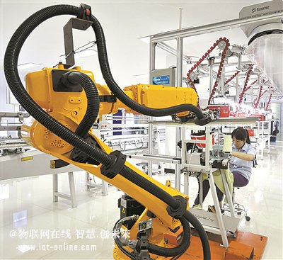 智能服裝嶄露頭角 “寧波裝”打響智造攻堅(jiān)戰(zhàn) 